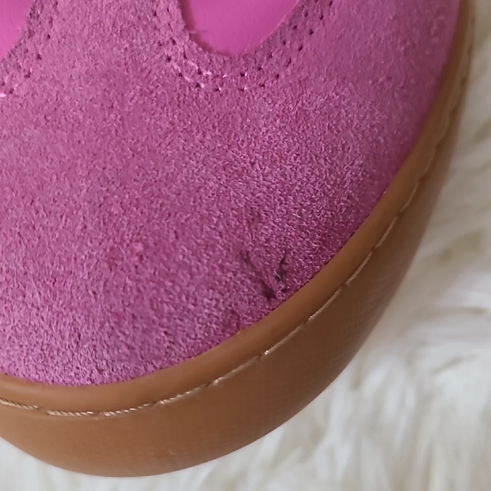 Cat & Jack Girls Pink Sneakers with White Trim - Size 4‎